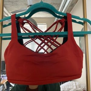 Lululemon Free to Be Bra